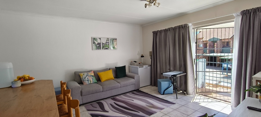 2 Bedroom Property for Sale in Langenhovenpark Free State